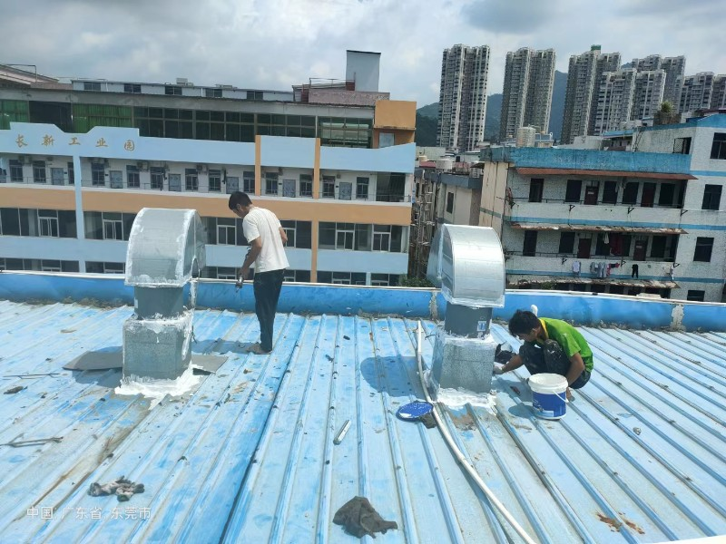 峄城钢结构屋面涂料维修方法